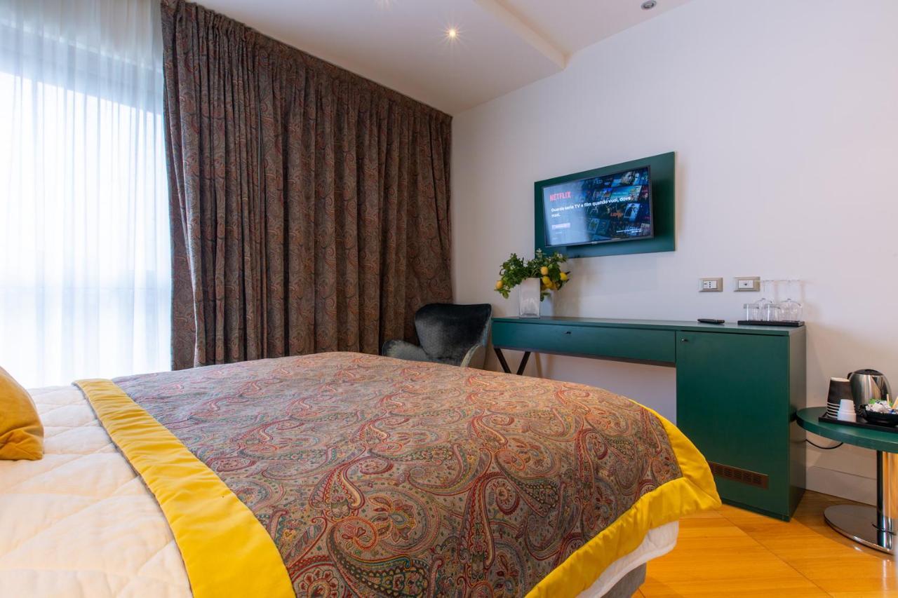 Missori Suites Milan Bagian luar foto